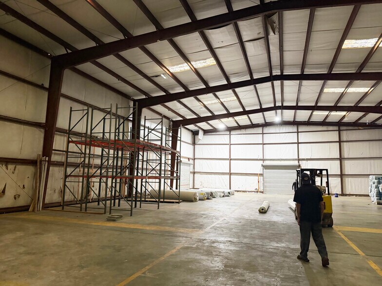More Photos Of 1485 34th St, Gulfport Warehouse For Sale