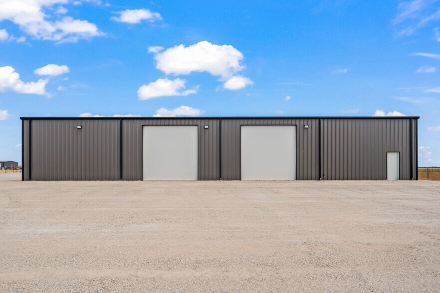 More Photos Of 6322 F M 2641, Shallowater Industrial For Lease