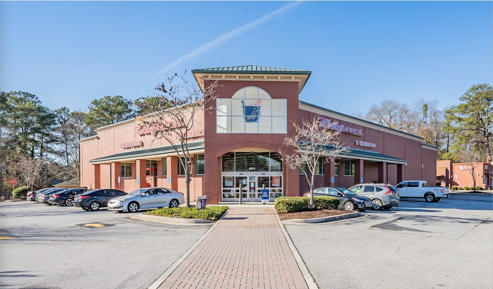 Primary Photo Of 5675 Jonesboro Rd, Lake City Drugstore For Lease