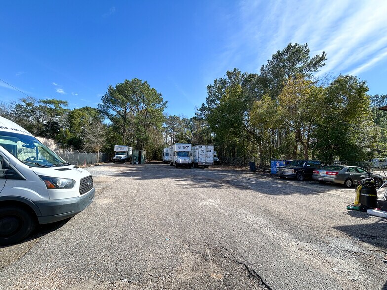 More Photos Of 3759 Government Blvd, Mobile Freestanding For Sale