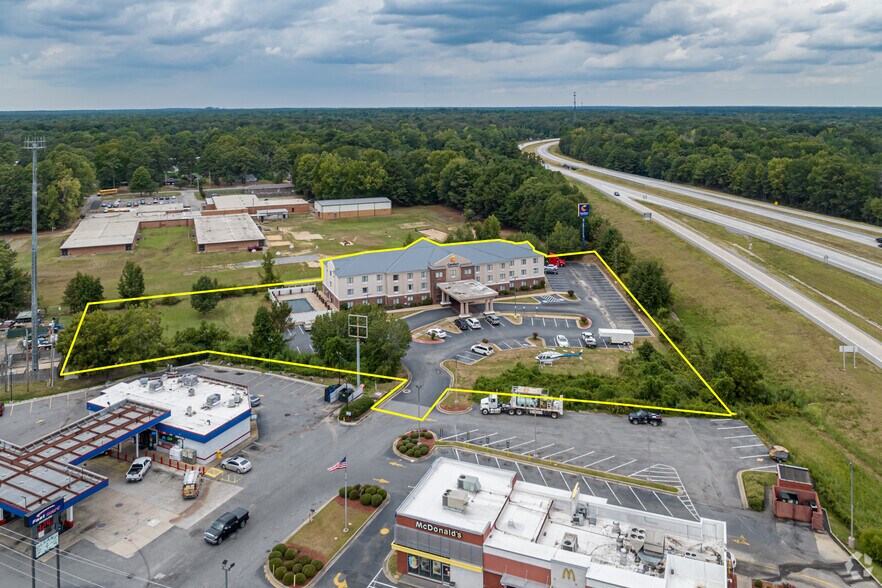 More Photos Of 3620 Camden Rd, Pine Bluff Hotel For Sale