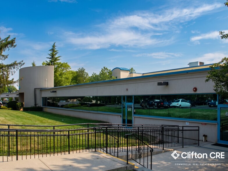 More Photos Of 570 South Ave E, Cranford Light Distribution For Lease