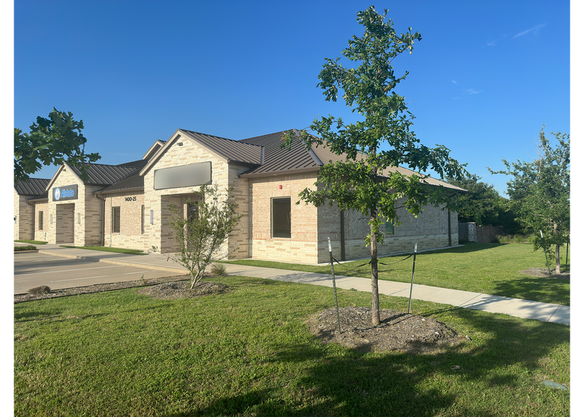 More Photos Of 1400 N Coit Rd, McKinney Medical For Sale