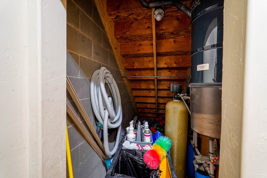 More Photos Of 105 Rocky Cliff Ln, Kalispell Industrial For Sale