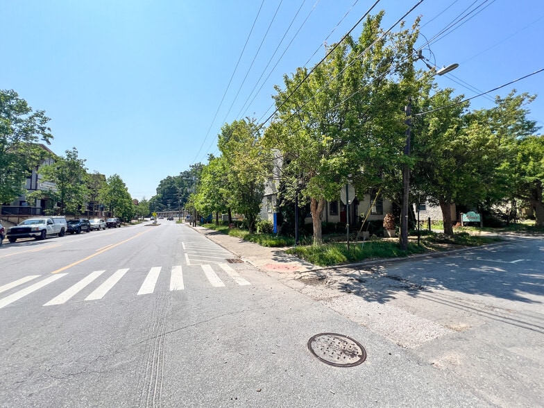 More Photos Of 1 Swan St, Asheville Freestanding For Sale