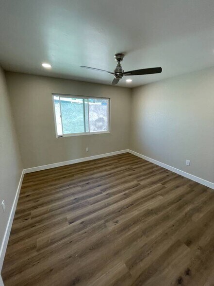 More Photos Of 836 Sinkler Way, Vista Apartments For Sale