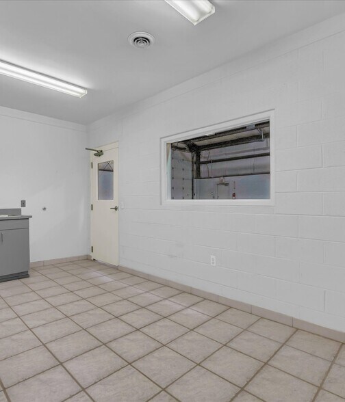 More Photos Of 12525 E 9 Mile Rd, Warren Warehouse For Sale