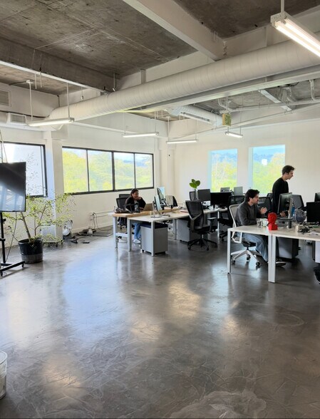 More Photos Of 10203 Santa Monica Blvd, Los Angeles Office For Lease