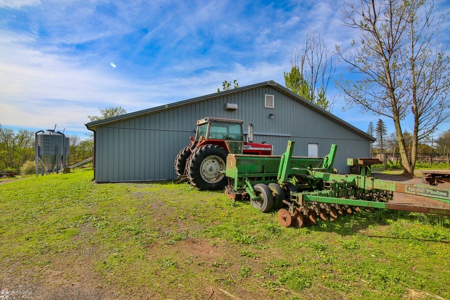 More Photos Of 2071 Baus Rd, East Greenville Sports And Entertainment For Sale