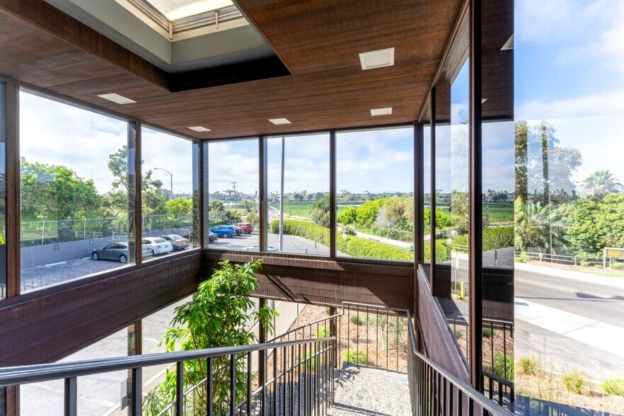 More Photos Of 2333 State St, Carlsbad Medical For Sale