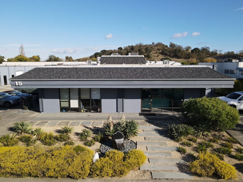 More Photos Of 15 Pamaron Way, Novato Light Distribution For Lease