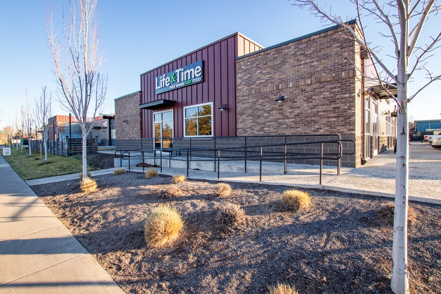 More Photos Of 1462 NE Cushing Dr, Bend General Retail For Lease