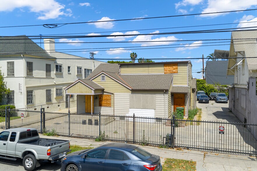 More Photos Of 1116 N Gower St, Los Angeles Apartments For Sale