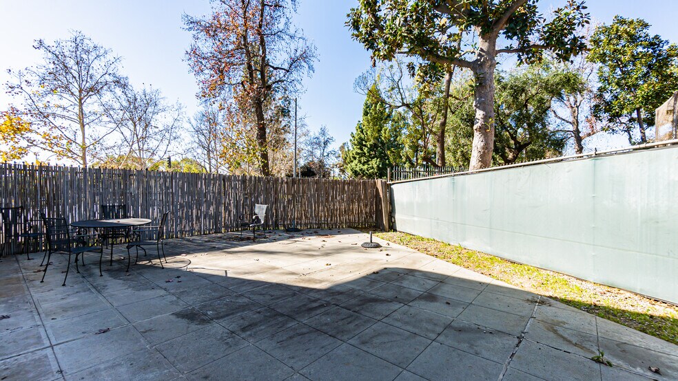 More Photos Of 670 N Rosemead Blvd, Pasadena Loft Creative Space For Sale