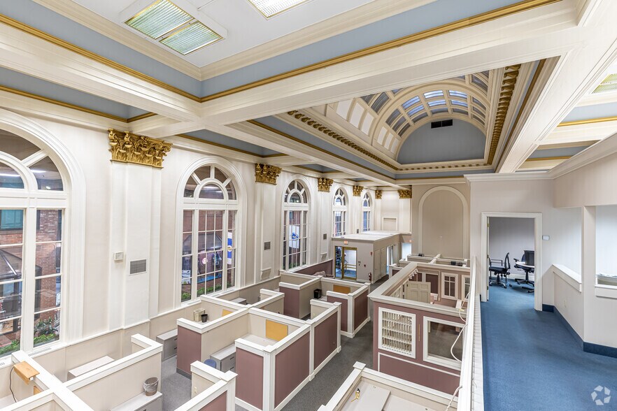 More Photos Of 1351 Main St, Springfield Office For Lease