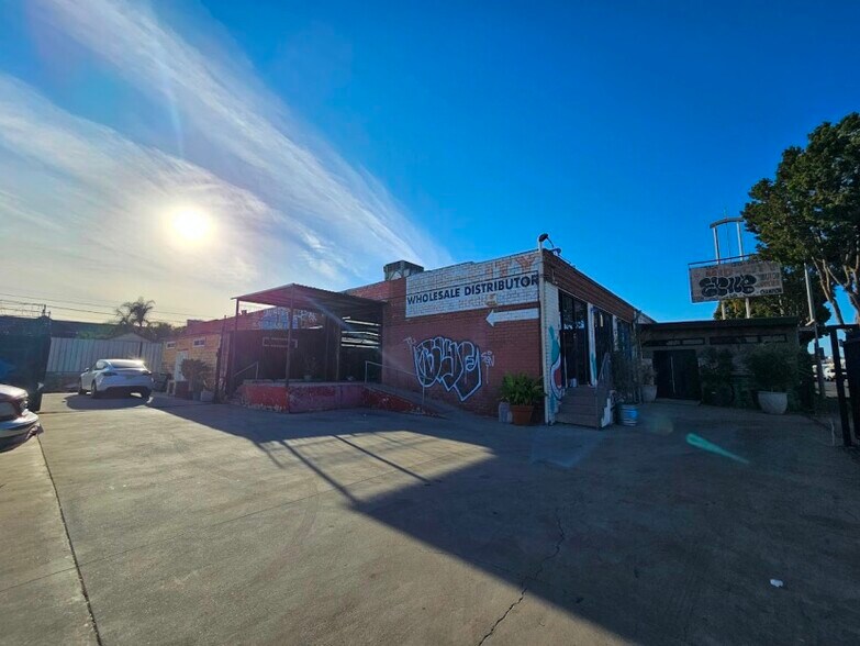 More Photos Of 1354 E Washington Blvd, Los Angeles Warehouse For Sale
