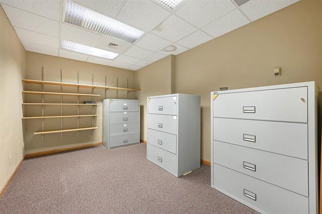 More Photos Of 414 E Walnut St, Green Bay Office For Sale