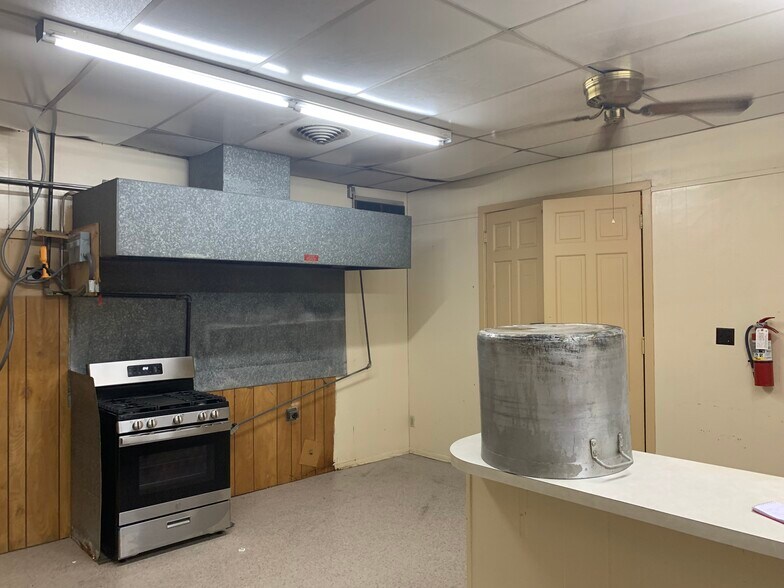 More Photos Of 4611 San Pedro, San Antonio Religious Facility For Sale