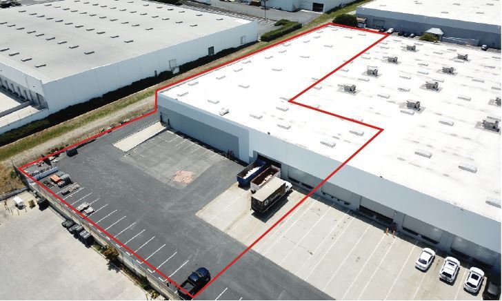 More Photos Of 350 W Apra St, Compton Warehouse For Lease