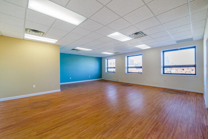 More Photos Of 214-25 42nd Ave, Bayside Medical For Sale