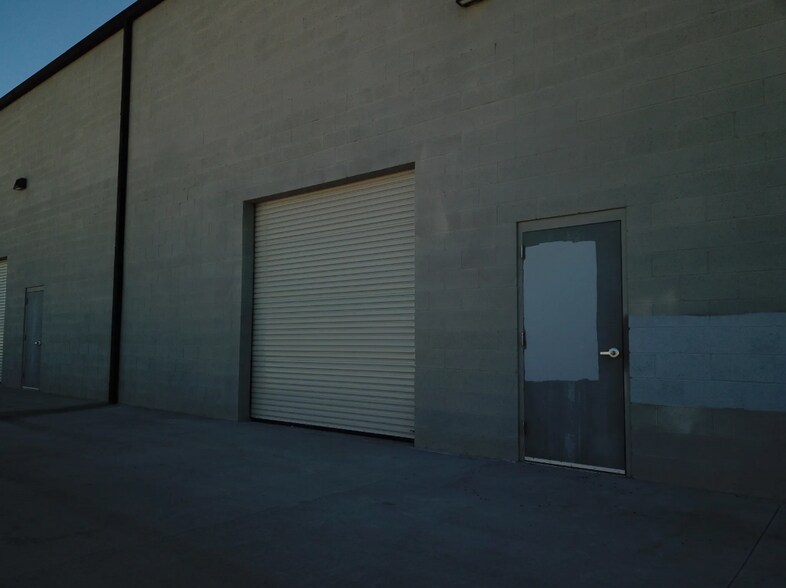 More Photos Of 501 Zaragoza Rd, El Paso Light Manufacturing For Sale