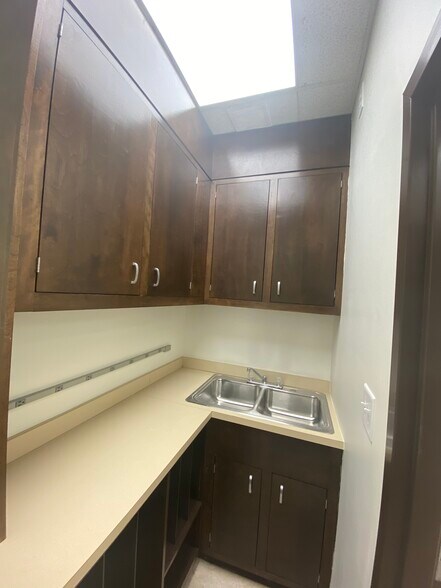 More Photos Of 310 Dick St, Fayetteville Office For Lease