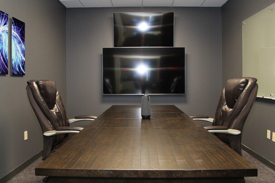 More Photos Of 2295 S Hiawassee Rd, Orlando Office For Sale