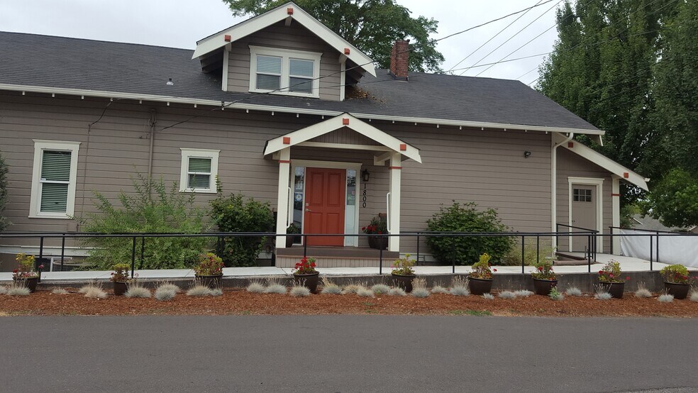 More Photos Of 1800 State St, Salem Medical For Sale