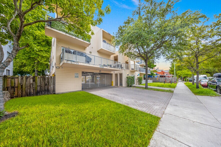 More Photos Of 1553 SW 2nd St, Miami Apartments For Sale