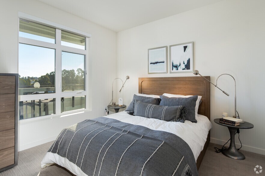 More Photos Of 3093 Broadway, Oakland Apartments For Lease