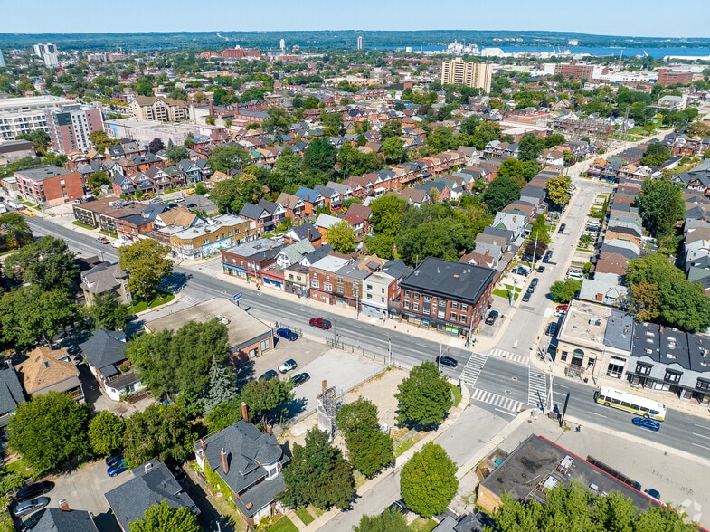 More Photos Of 817 King St E, Hamilton Storefront Retail Residential For Sale