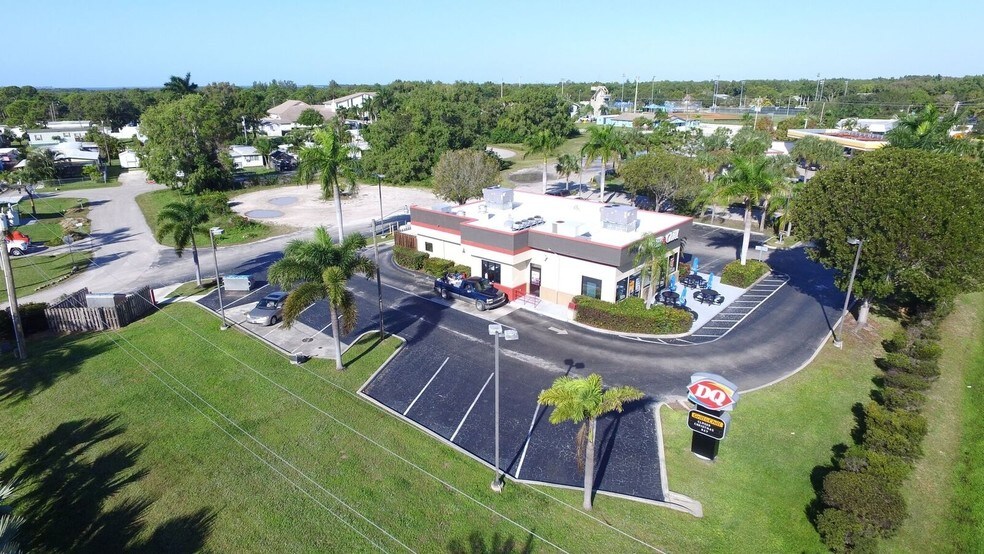 More Photos Of 10493 Stringfellow Rd, Saint James City Storefront Retail Office For Sale