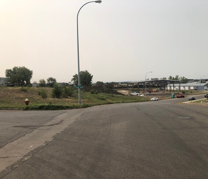 More Photos Of 1825 Lee Ave, Bismarck Land For Sale