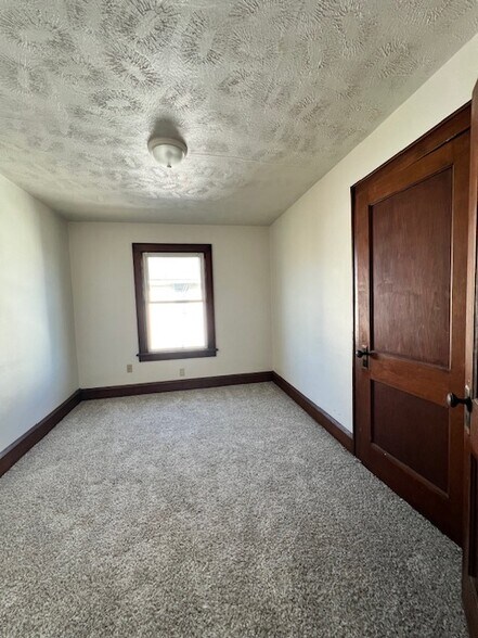More Photos Of 208 Park Ave SW, Canton Apartments For Sale