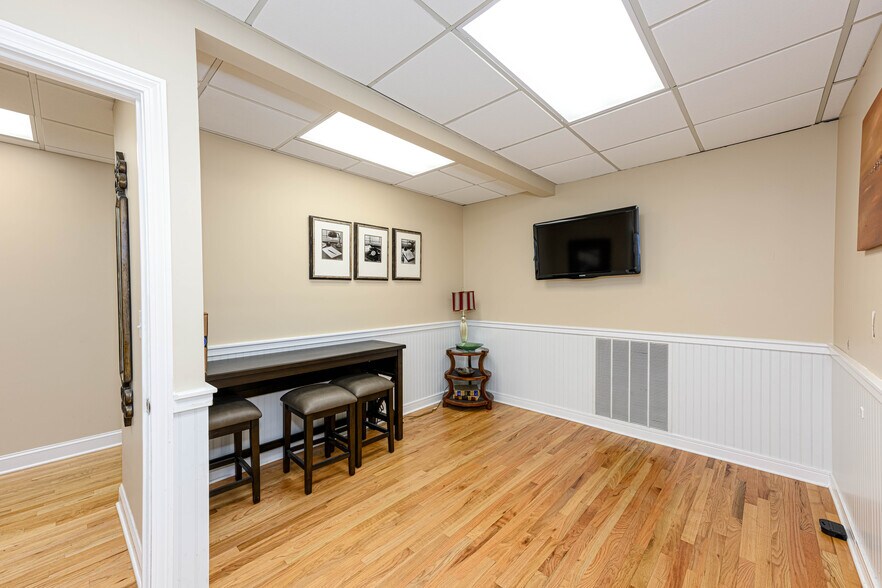 More Photos Of 657 Orange Center Rd, Orange Office For Sale