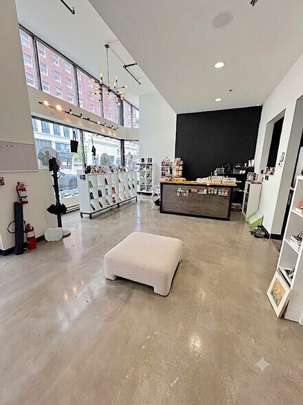 Primary Photo Of 1020-1030 Euclid Ave, Cleveland Apartments For Lease