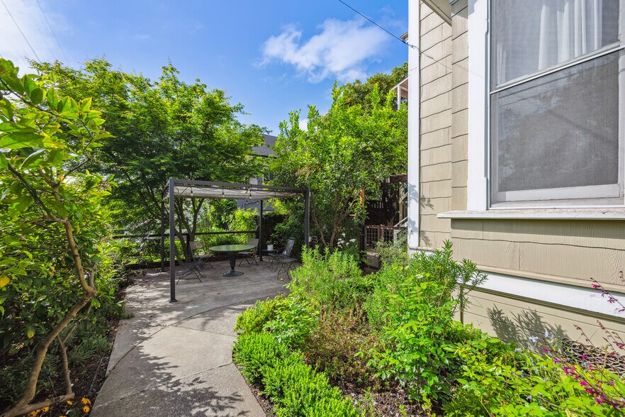 More Photos Of 1645 Main St, Napa Apartments For Sale