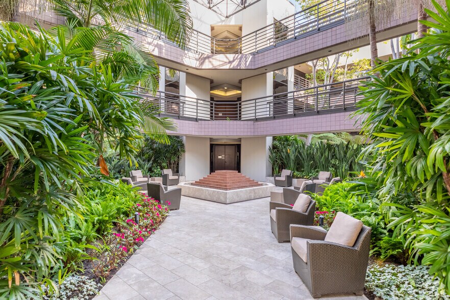 More Photos Of 12555 High Bluff Dr, San Diego Office For Lease