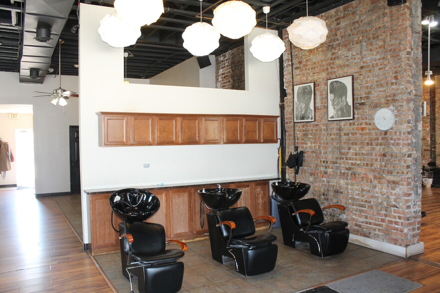 More Photos Of 4815 Butterfield Rd, Hillside Storefront Retail Residential For Sale