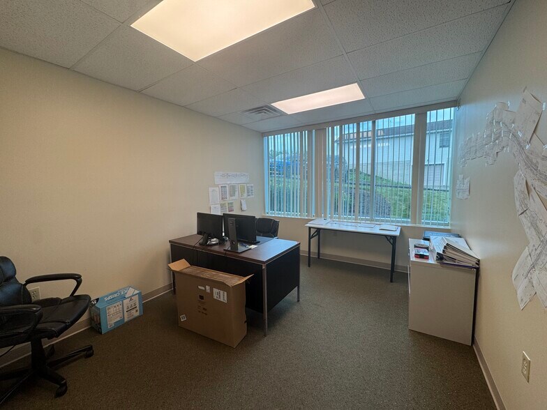 More Photos Of 200 Brush Run Rd, Delmont Office For Lease
