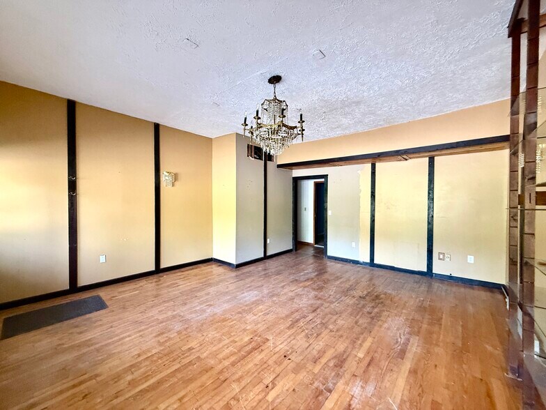 More Photos Of 5085 Route 23A, Haines Falls Flex For Sale