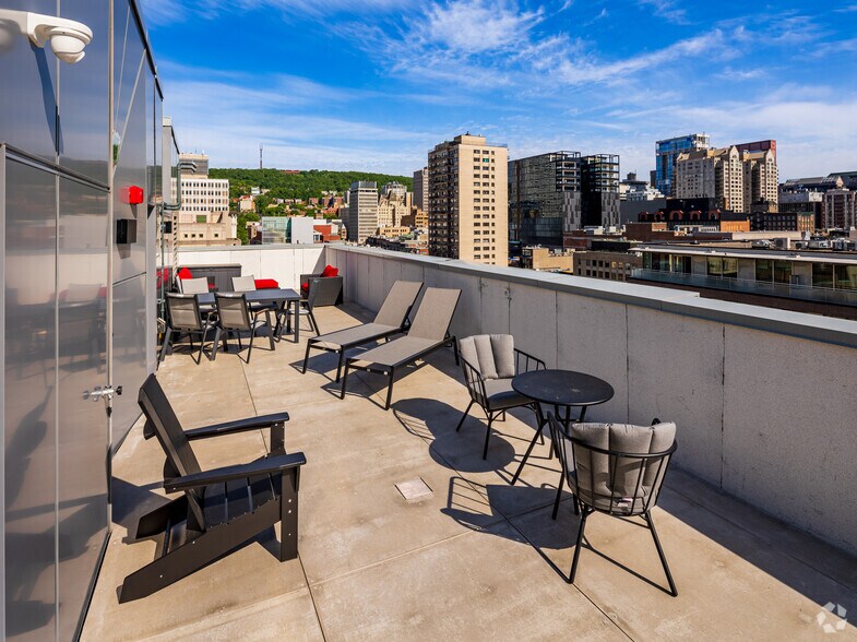 More Photos Of 1230 Rue Bishop, Montréal Apartments For Sale