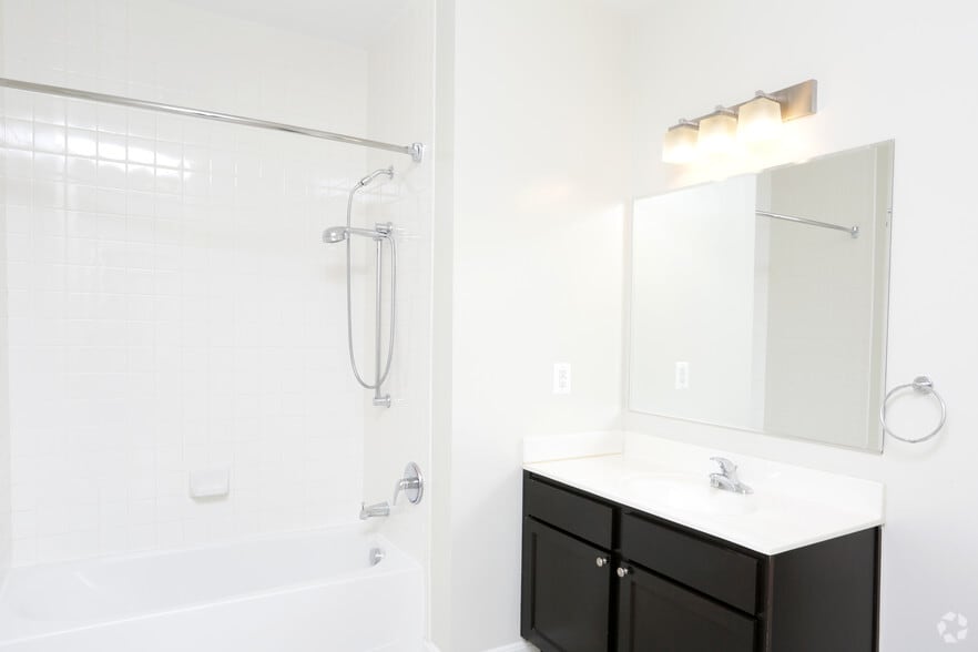More Photos Of 2300 Washington Pl NE, Washington Apartments For Lease