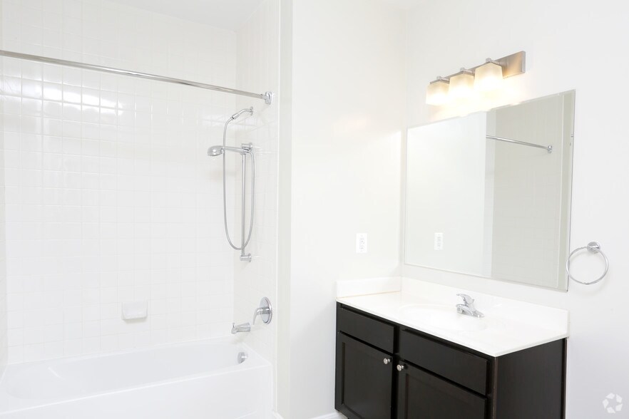 More Photos Of 2300 Washington Pl NE, Washington Apartments For Lease