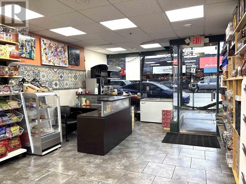 More Photos Of 3216 Broadway W, Vancouver Convenience Store For Sale