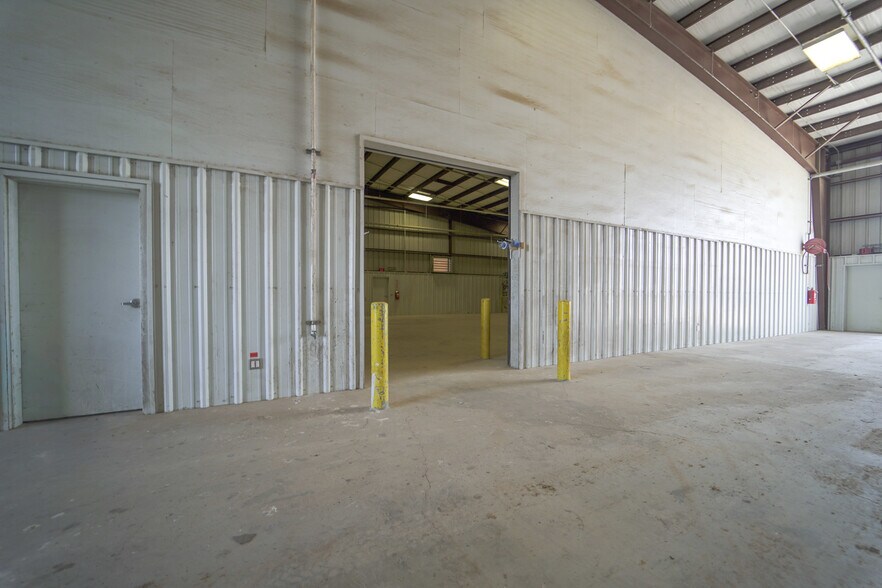 More Photos Of 8609 Lone Tree Rd, Victoria Industrial For Sale