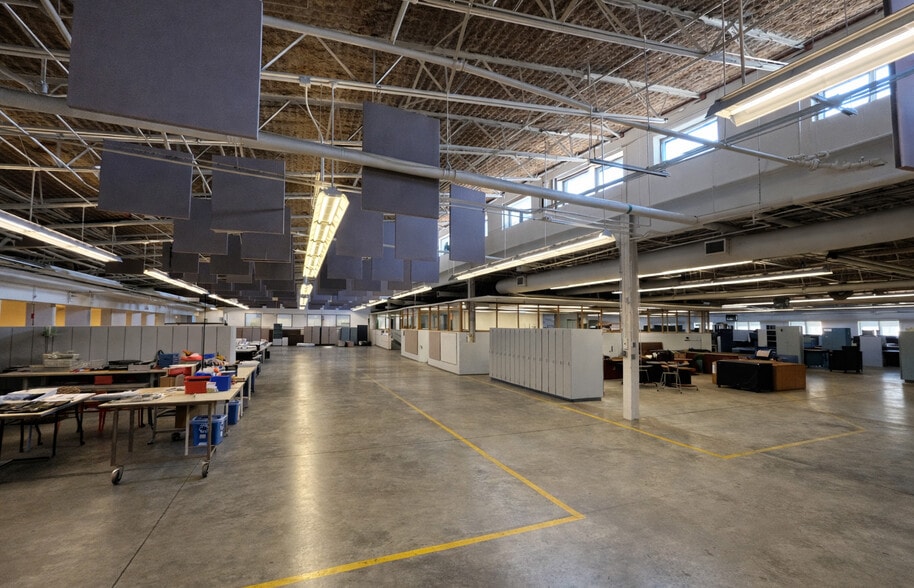 More Photos Of 1490 E 191st St, Euclid Light Manufacturing For Lease