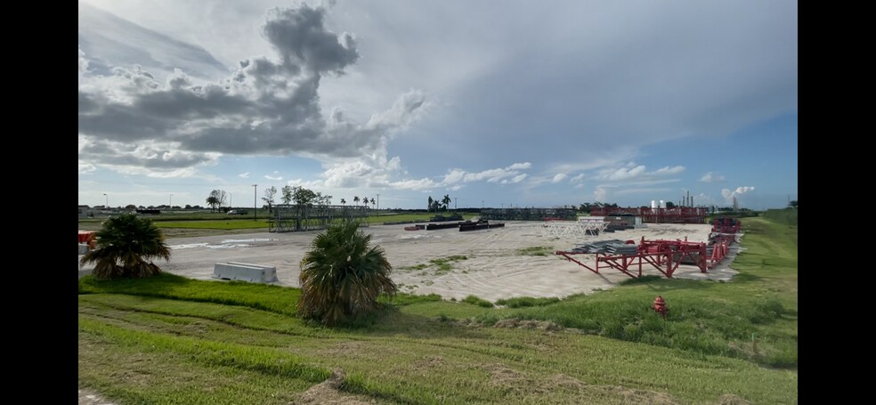 More Photos Of 500 Orange Avenue Cir, Belle Glade Land For Lease