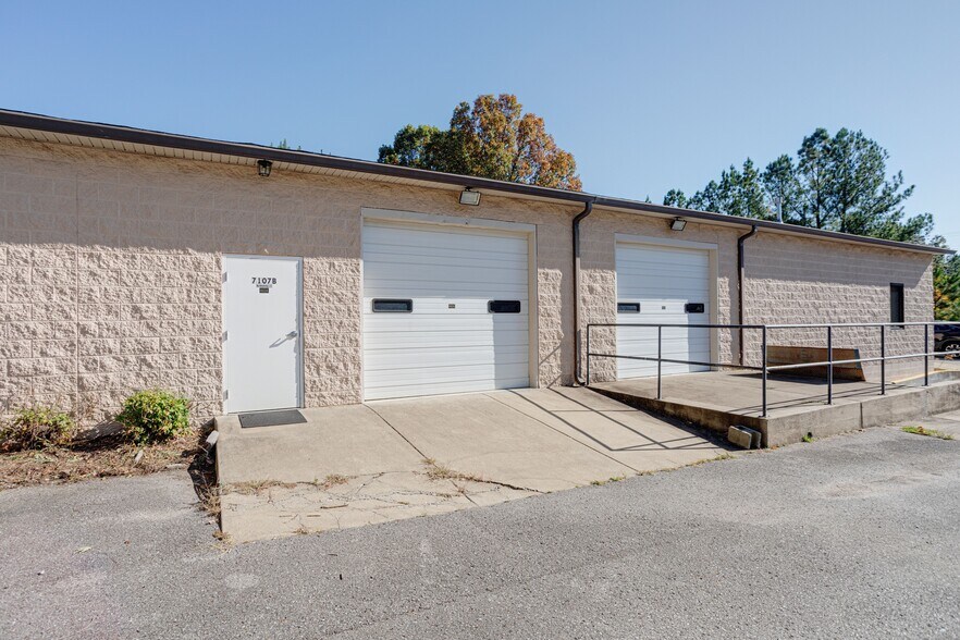 More Photos Of 7107 Juniper Rd, Fairview Showroom For Sale