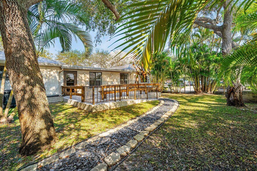 More Photos Of 112 SE 10th St, Delray Beach Office Residential For Sale